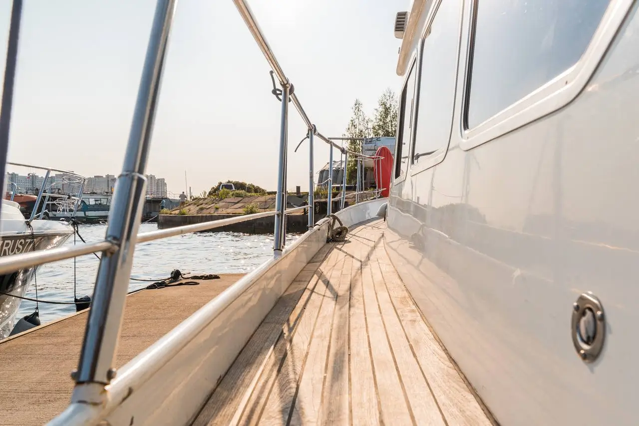 Яхта АРГО, ходовой мостик