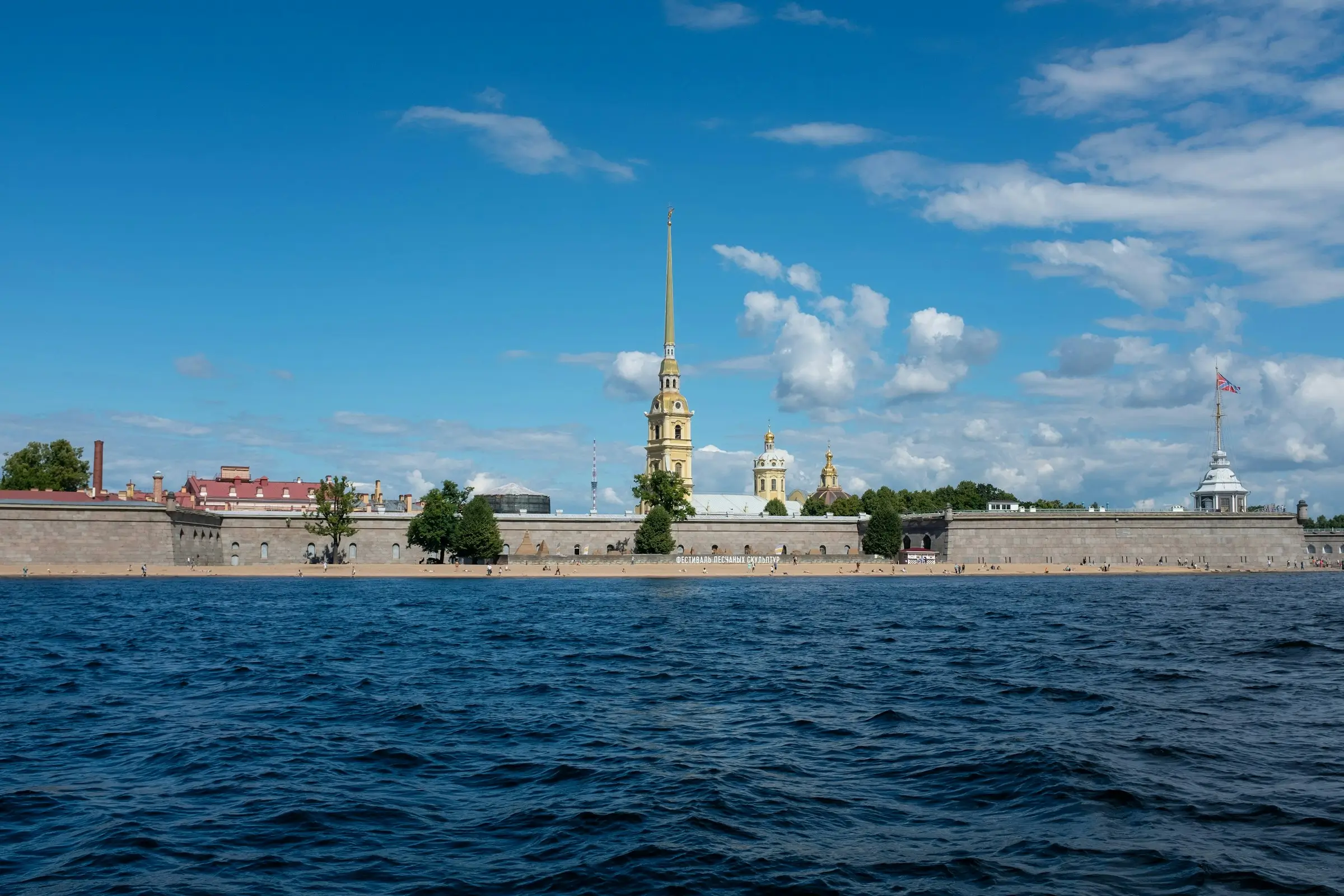 Большая Нева, исторический центр